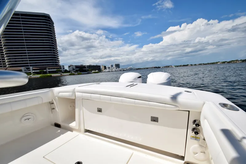 Hittin' Singles Yacht Photos Pics 