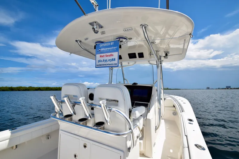 Hittin' Singles Yacht Photos Pics 