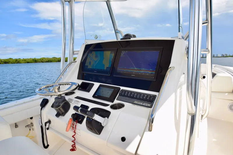 Hittin' Singles Yacht Photos Pics 