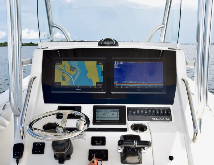 Hittin' Singles Yacht Photos Pics 