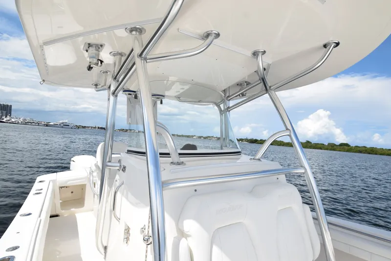 Hittin' Singles Yacht Photos Pics 