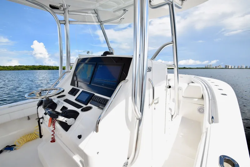 Hittin' Singles Yacht Photos Pics 