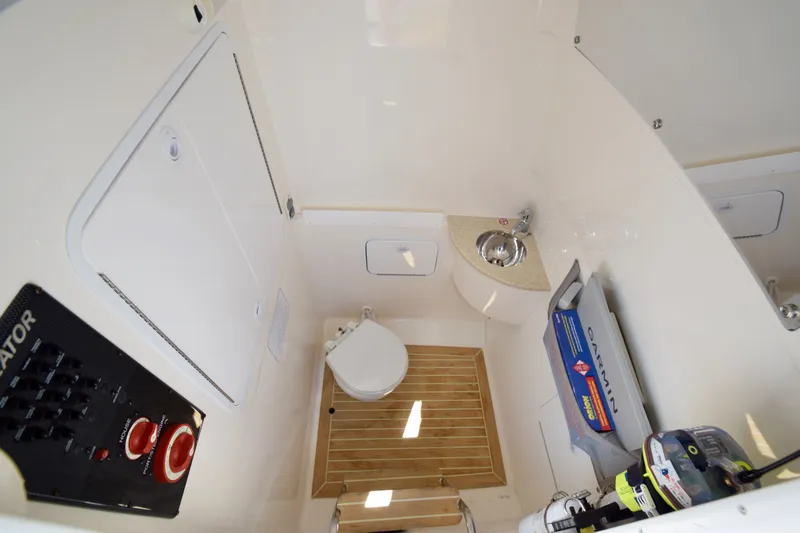 Hittin' Singles Yacht Photos Pics 