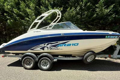 Yamaha Boats AR210