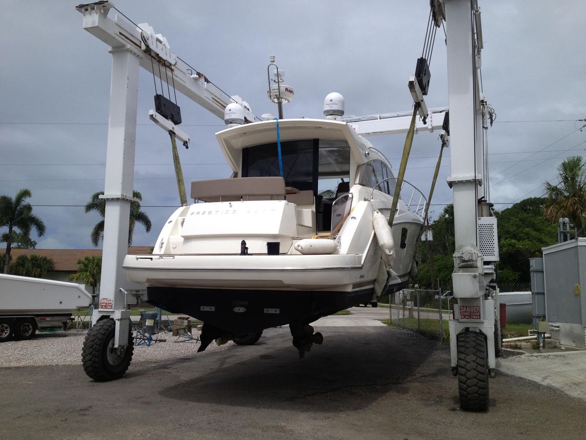 2012 Prestige 44 