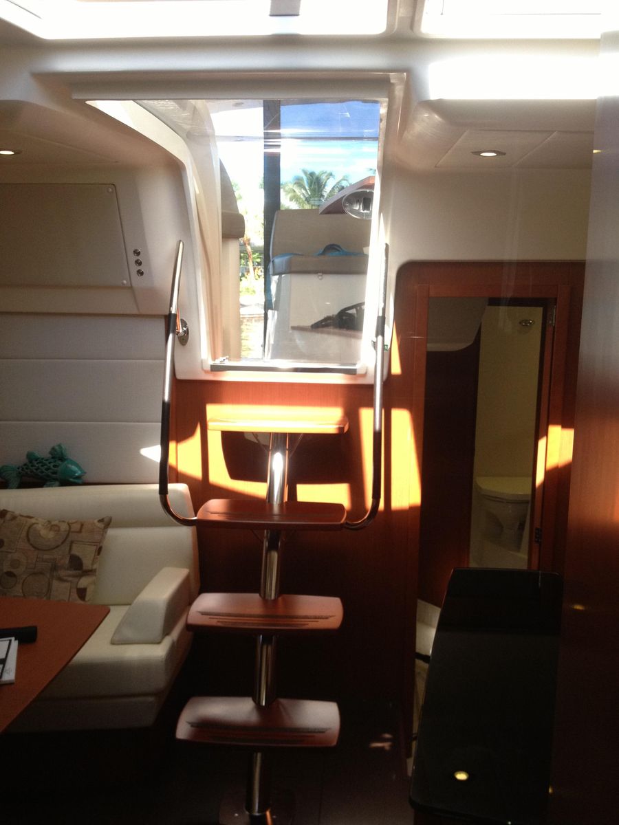 2012 Prestige 44 