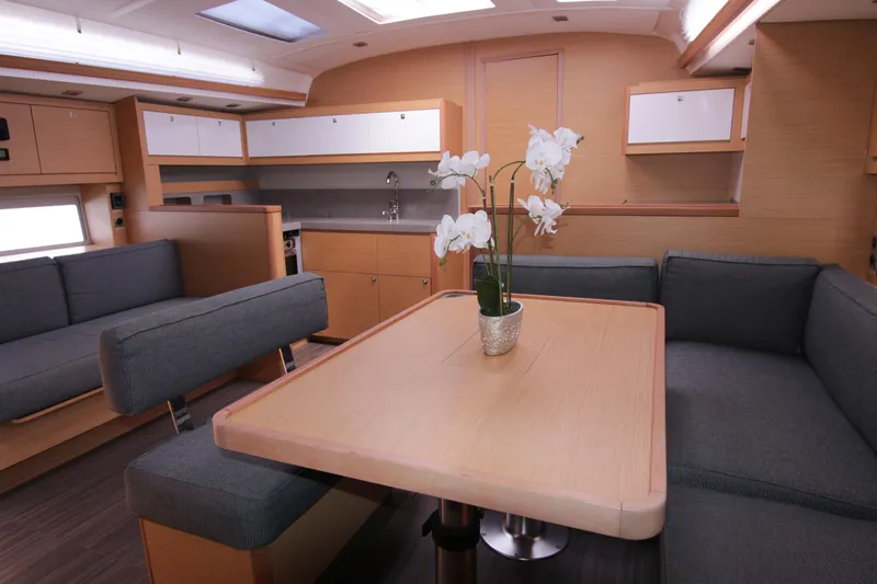 Dufour 47 Yacht Photos Pics 