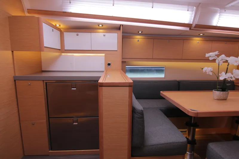 Dufour 47 Yacht Photos Pics 