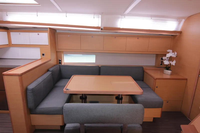 Dufour 47 Yacht Photos Pics 