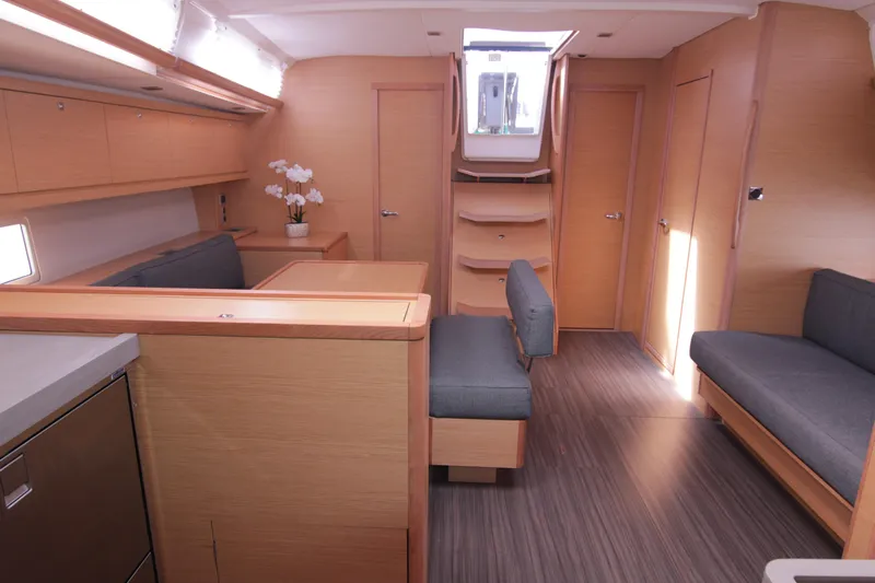 Dufour 47 Yacht Photos Pics 