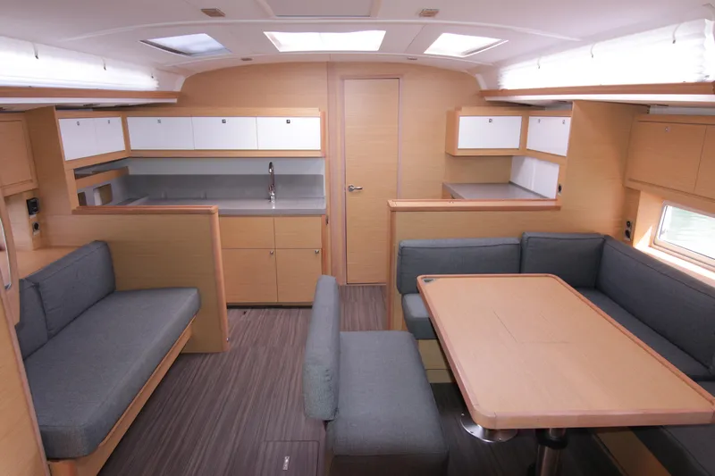 Dufour 47 Yacht Photos Pics 