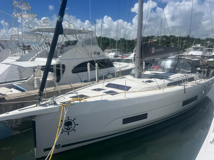 Dufour 47 Yacht Photos Pics 