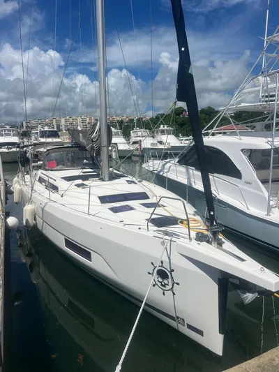 Dufour 47 Yacht Photos Pics 