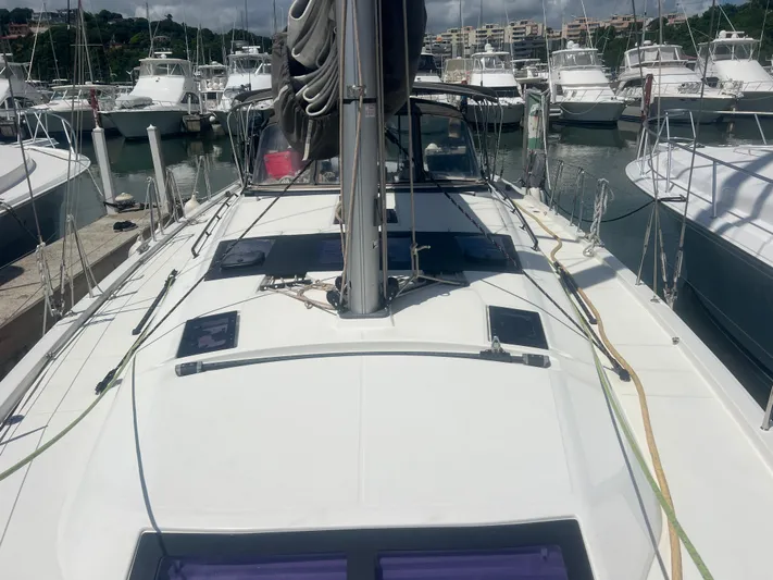 Dufour 47 Yacht Photos Pics 