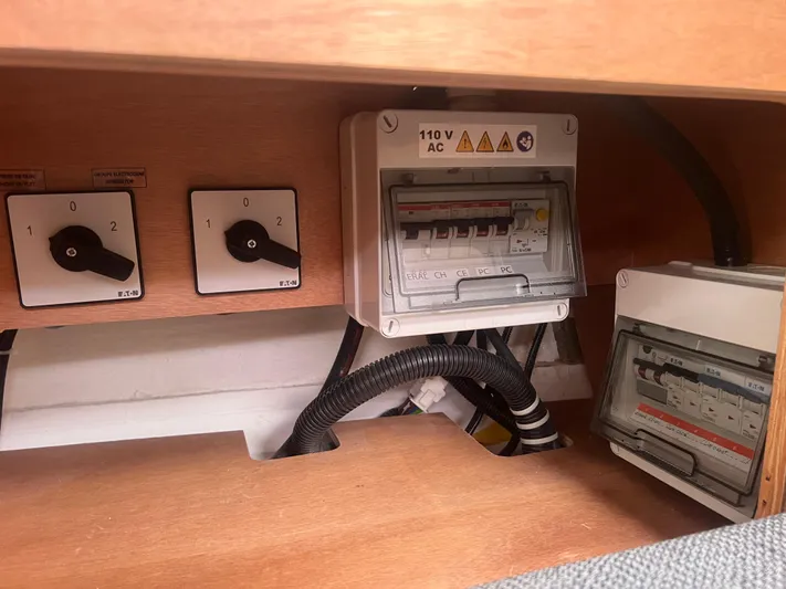 Dufour 47 Yacht Photos Pics 