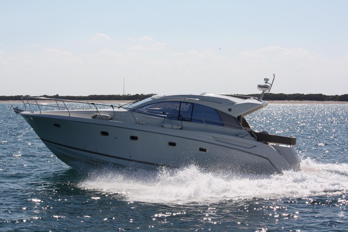 2012 Prestige 44 