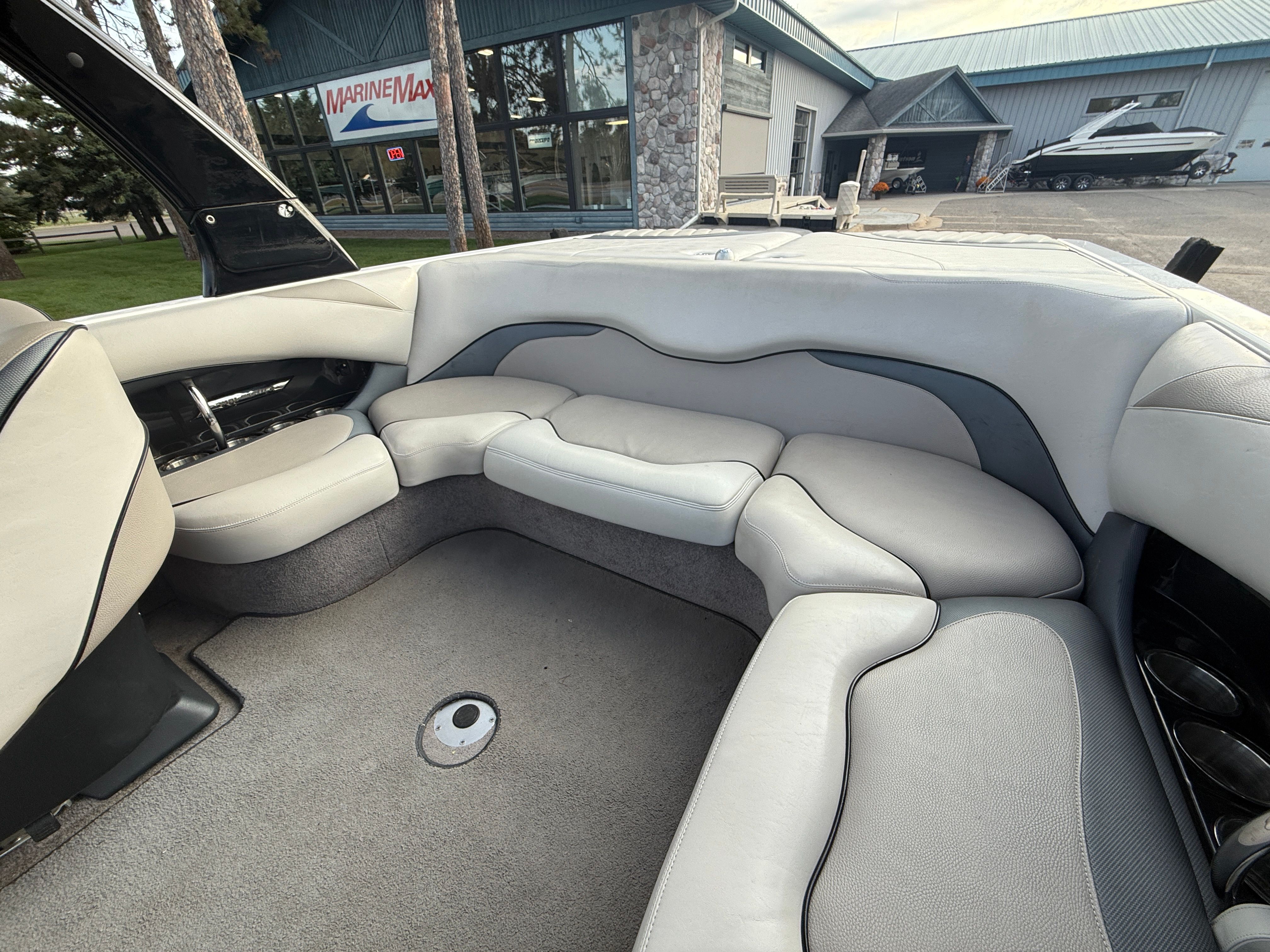 ビンテージ　MALIBU(エミレーター) Sunscape 21 & 21 VLX Cover - Titan Tower