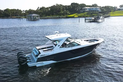 Monterey 385SS Super Sport