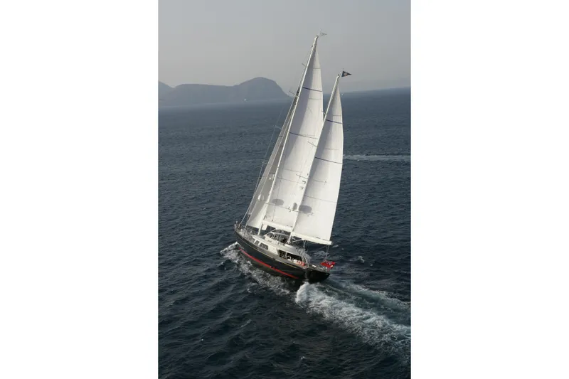 Tamsen Yacht Photos Pics Sailing yacht Perini Navi 52M, 2007 model, cruising on open sea.