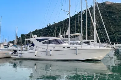 2007 Cayman Yachts Cayman 43 HT