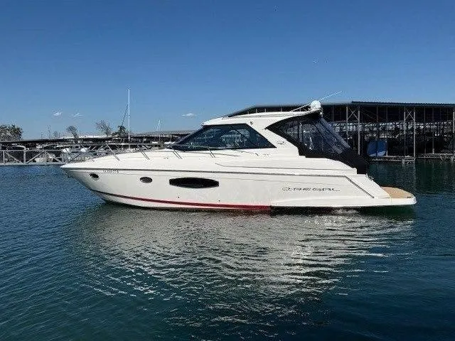  Yacht Photos Pics 2015 REGAL 42 SPORT COUPE - Image 5