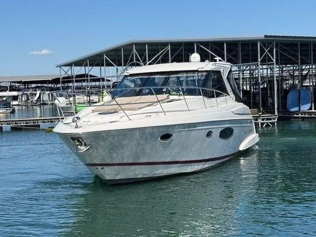  Yacht Photos Pics 2015 REGAL 42 SPORT COUPE - Image 3