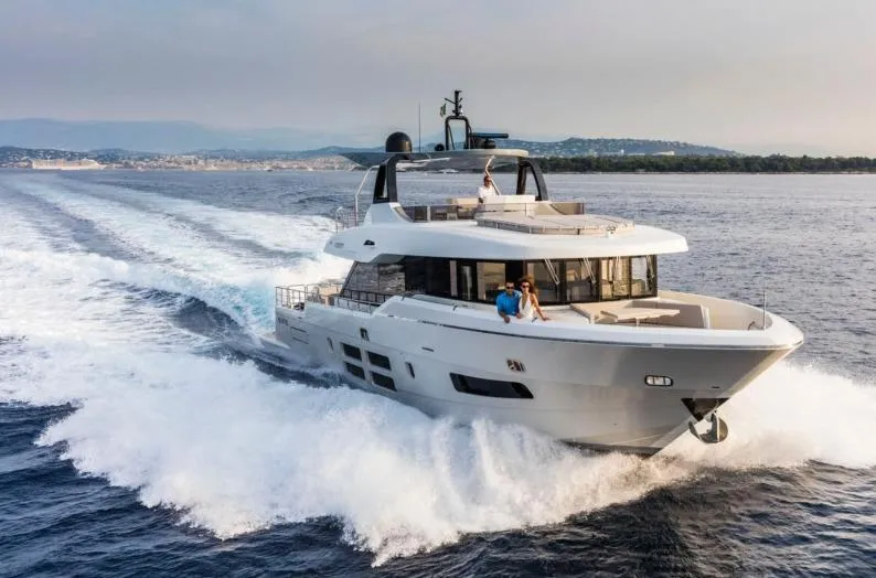 Bull Yacht Photos Pics CANADOS 76 GT - 2016