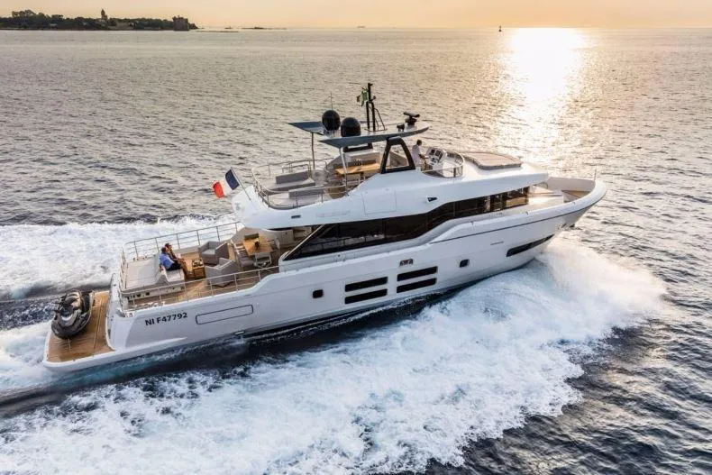 Bull Yacht Photos Pics CANADOS 76 GT - 2016