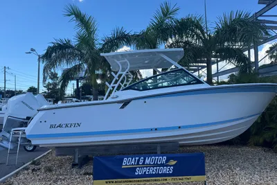 Blackfin 272 DC