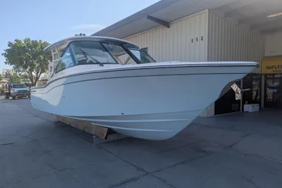 Grady-White Freedom 325