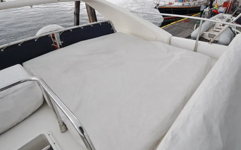 Calmati Yacht Photos Pics Azimut 54 - Calmati - Flybridge - Sunpad