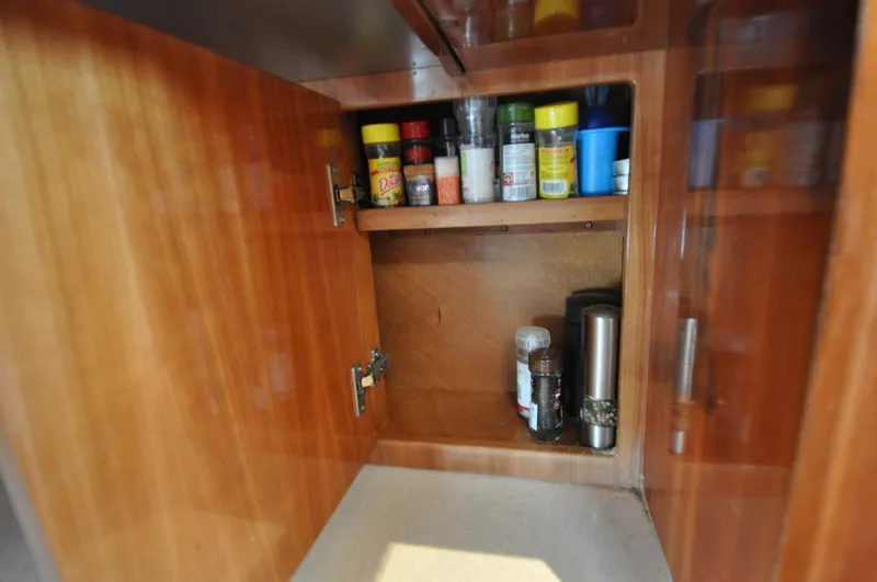 Calmati Yacht Photos Pics Azimut 54 - Calmati - Galley - Spice Rack