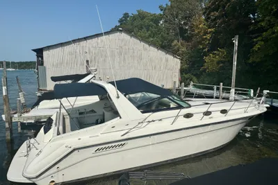 Sea Ray 370 Express Cruiser