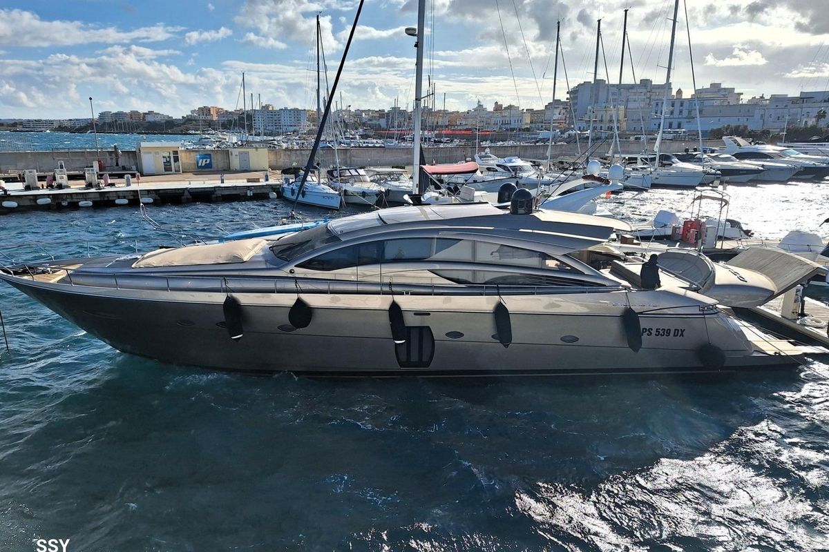 2008 Pershing 72 