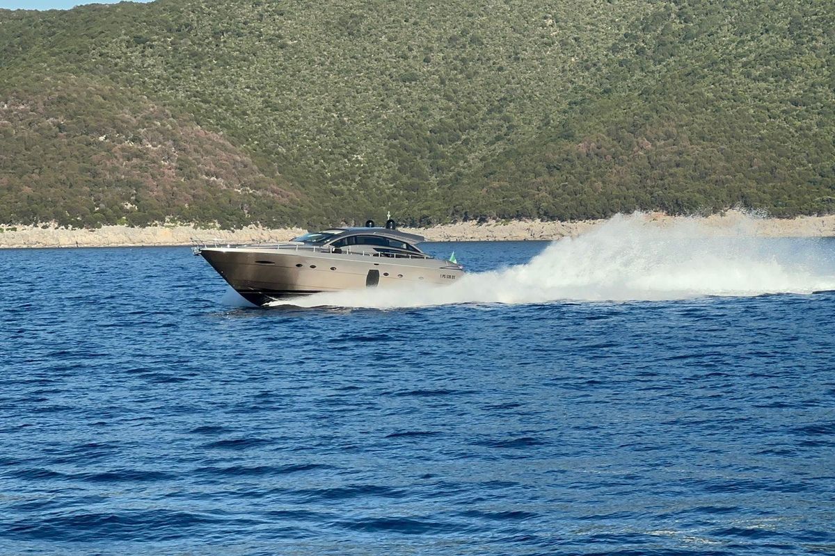 2008 Pershing 72 