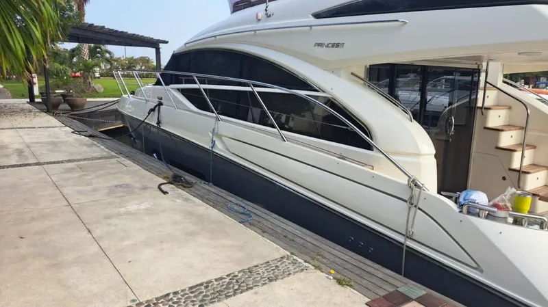 My Queen Yacht Photos Pics 