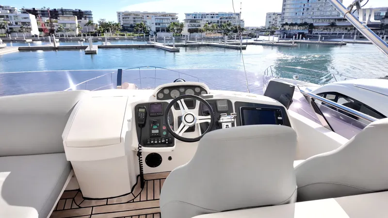 My Queen Yacht Photos Pics 