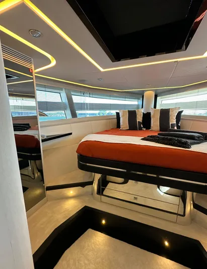 Lucy Penguin Yacht Photos Pics Luxurious interior of 2019 Van der Valk BeachClub 600 yacht bedroom.