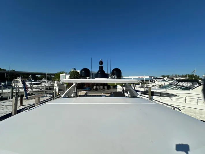 Lucy Penguin Yacht Photos Pics 2019 Van der Valk BeachClub 600 yacht docked at a marina under clear blue skies.