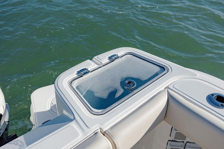 2023 Boston Whaler 325 Conquest