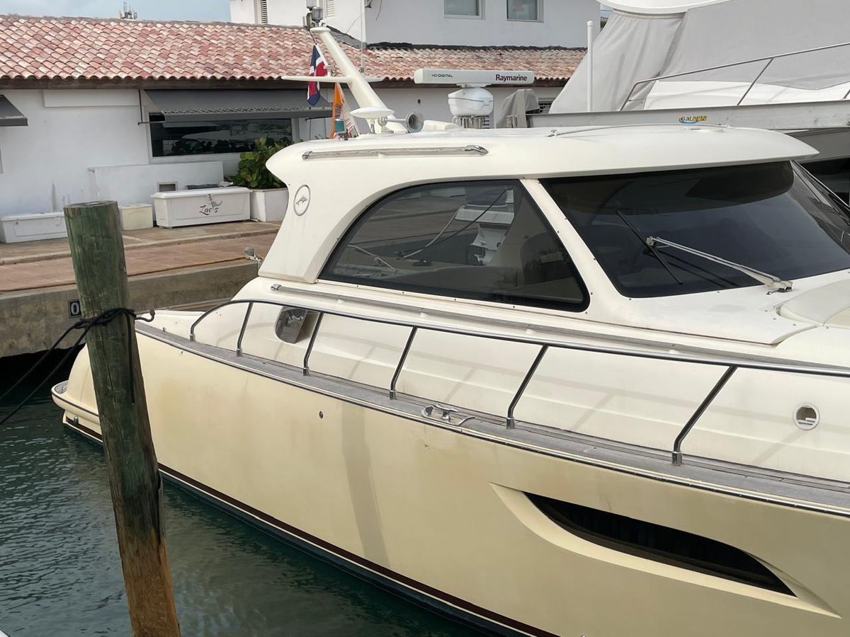 2008 Mochi Craft 44 