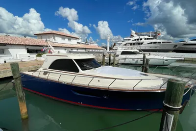 Mochi Craft DOLPHIN 44'