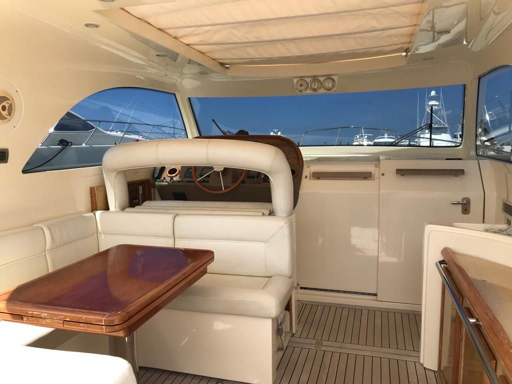 2008 Mochi Craft 44 