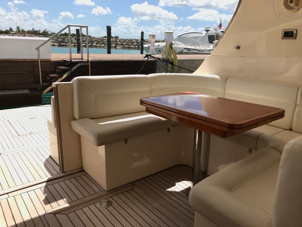 2008 Mochi Craft 44 