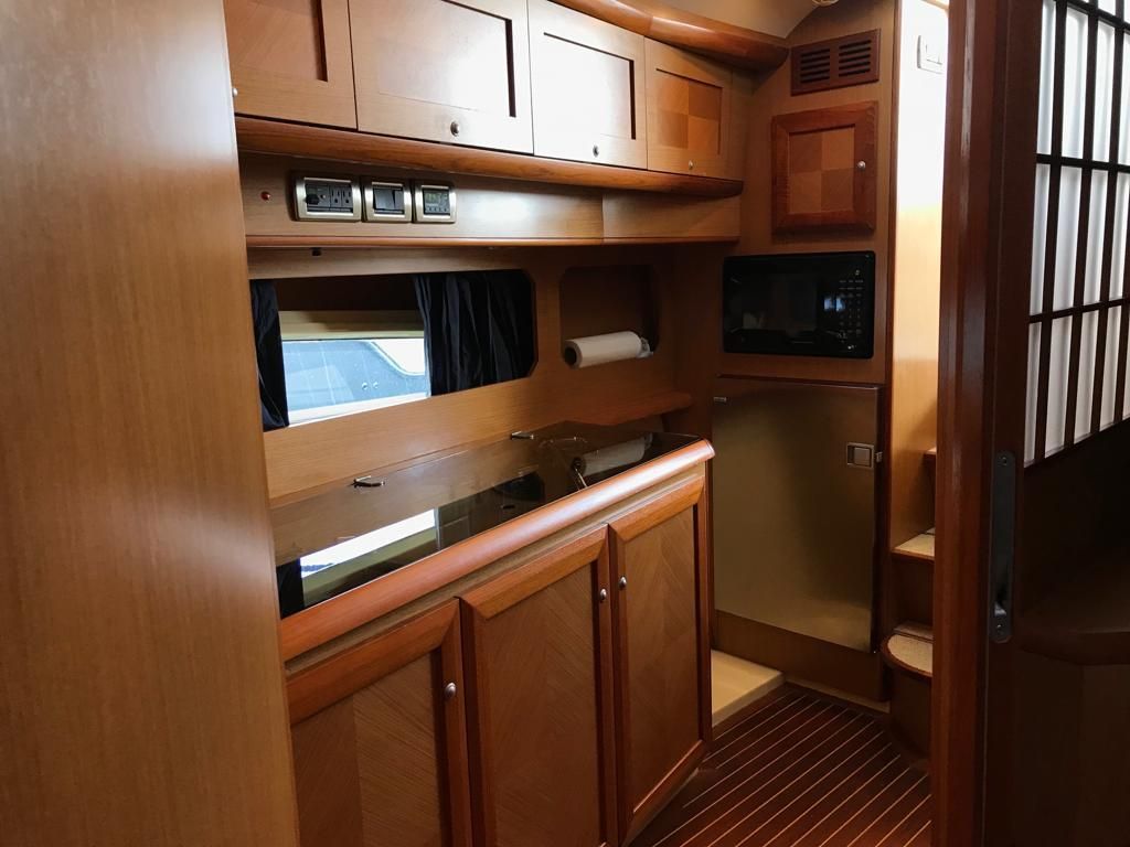 2008 Mochi Craft 44 