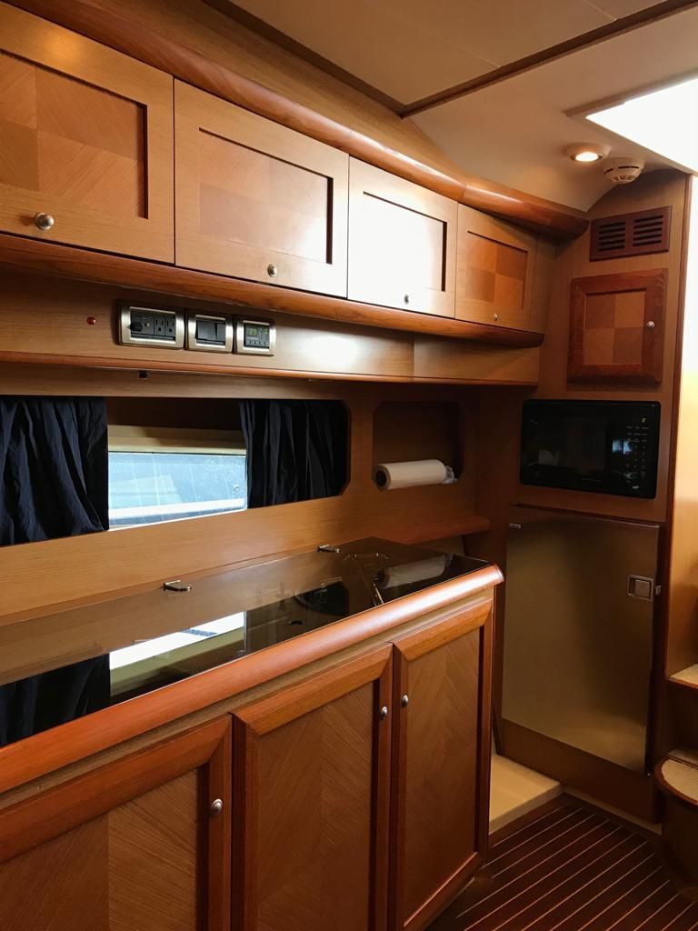 2008 Mochi Craft 44 