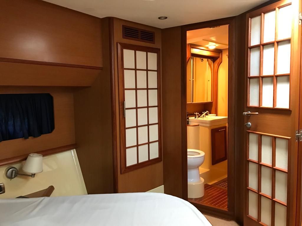 2008 Mochi Craft 44 