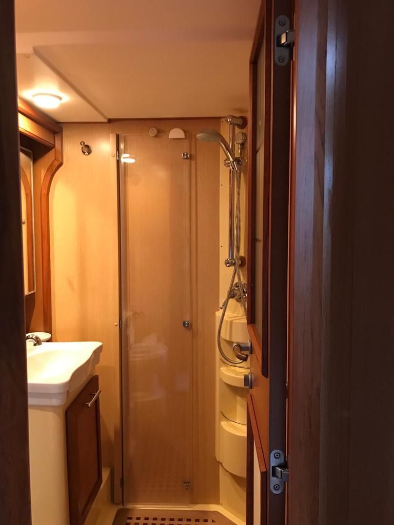 2008 Mochi Craft 44 