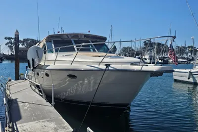 Tiara Yachts 3500 Express
