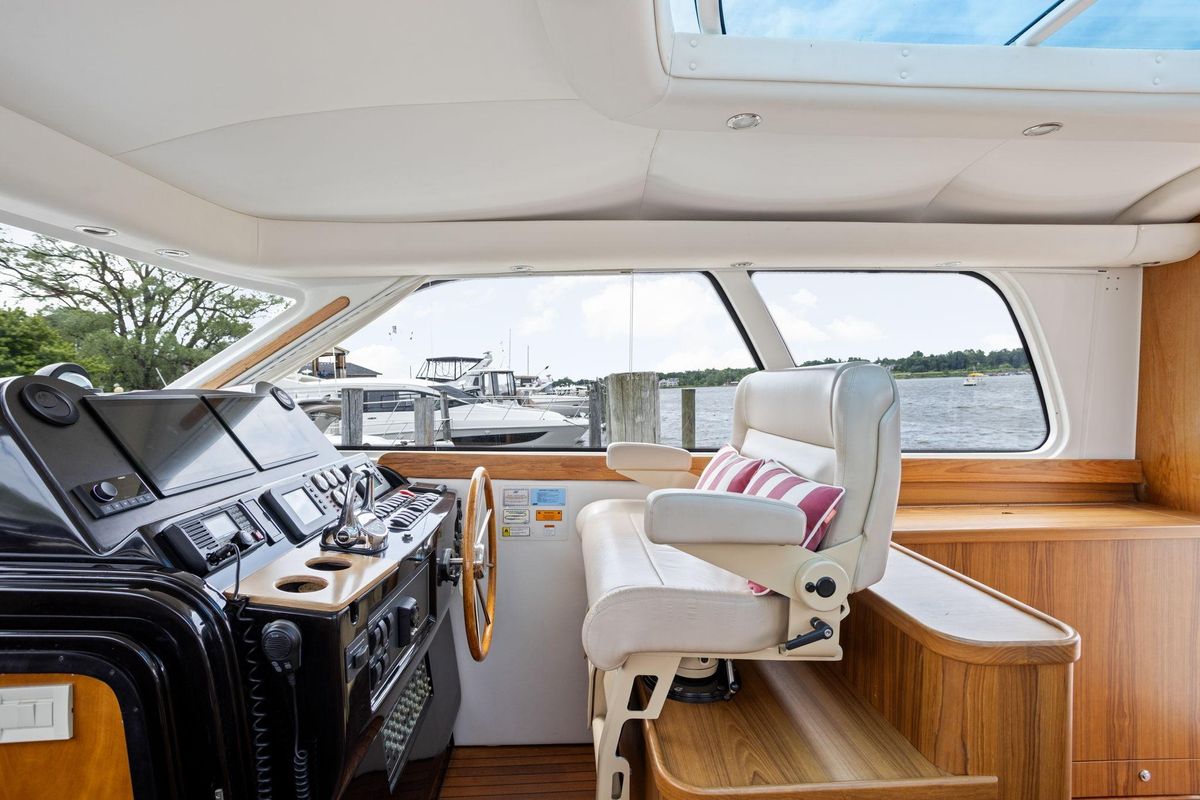 2003 Tiara Yachts 52 